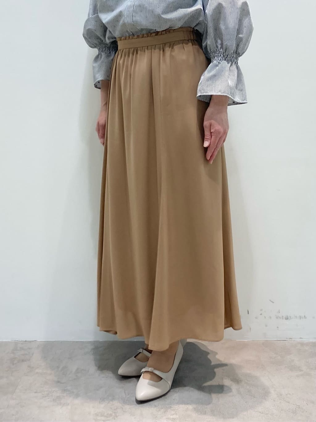 koyaさんの「Reflect｜◆【洗える】キャンディースリーブブラウス」を使ったコーディネート