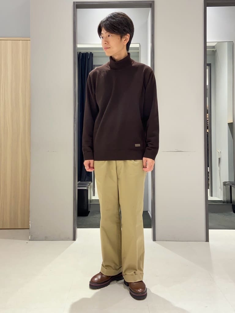 わいずみさんの「TAKEO KIKUCHI｜【Three by Three】シャイニーシャークピンヘッド ベスト / 3ピース対応」を使ったコーディネート