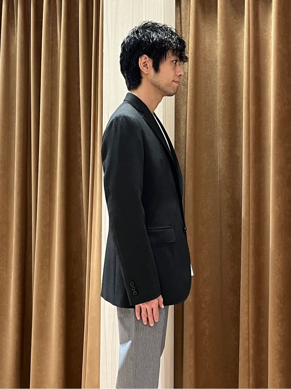 URAさんの「TAKEO KIKUCHI｜【全7サイズ&times;8色展開！】トップマルチヘリンボン パンツ」を使ったコーディネート