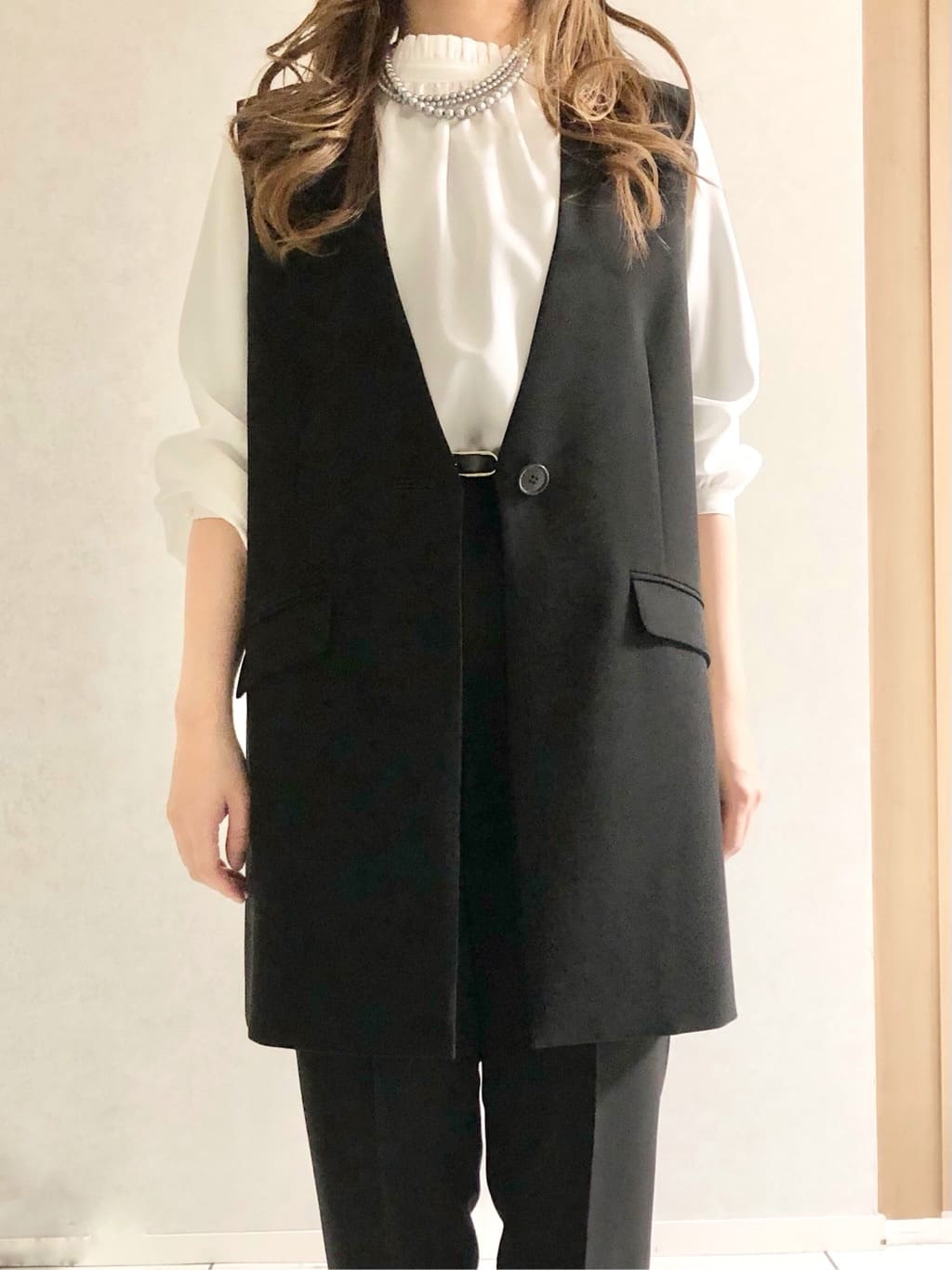 sayuさんの「UNTITLED｜◆【セットアップ可能】カラーレスジレ」を使ったコーディネート