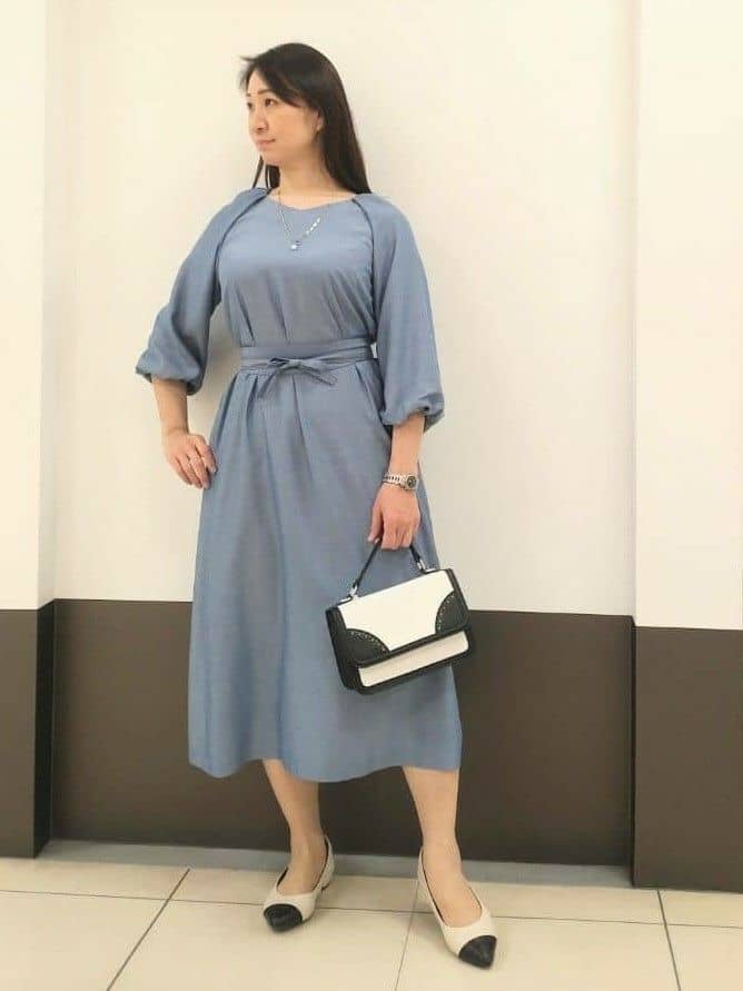tagさんの「Reflect｜◆【手洗い可／共布ベルト付き】ブルーダンガリーワンピース」を使ったコーディネート