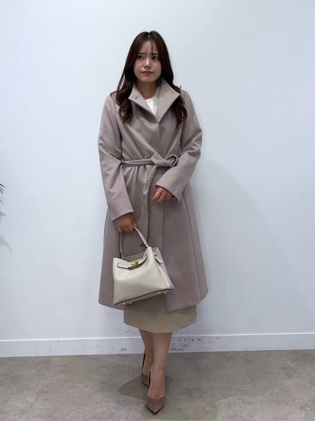 MISAKIさんの「COUP DE CHANCE｜【カシミヤ混／日本製】Iラインスタンドウィングカラーコート」を使ったコーディネート