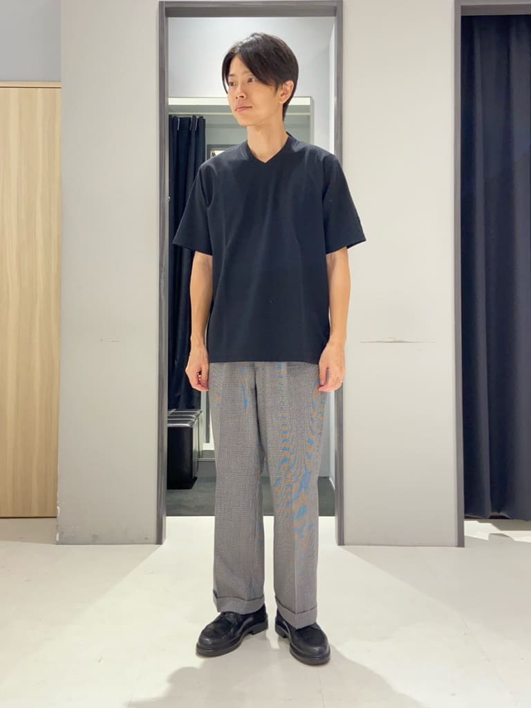 わいずみさんの「TAKEO KIKUCHI｜【冠婚葬祭】ブラックレザー クラッチバッグ」を使ったコーディネート