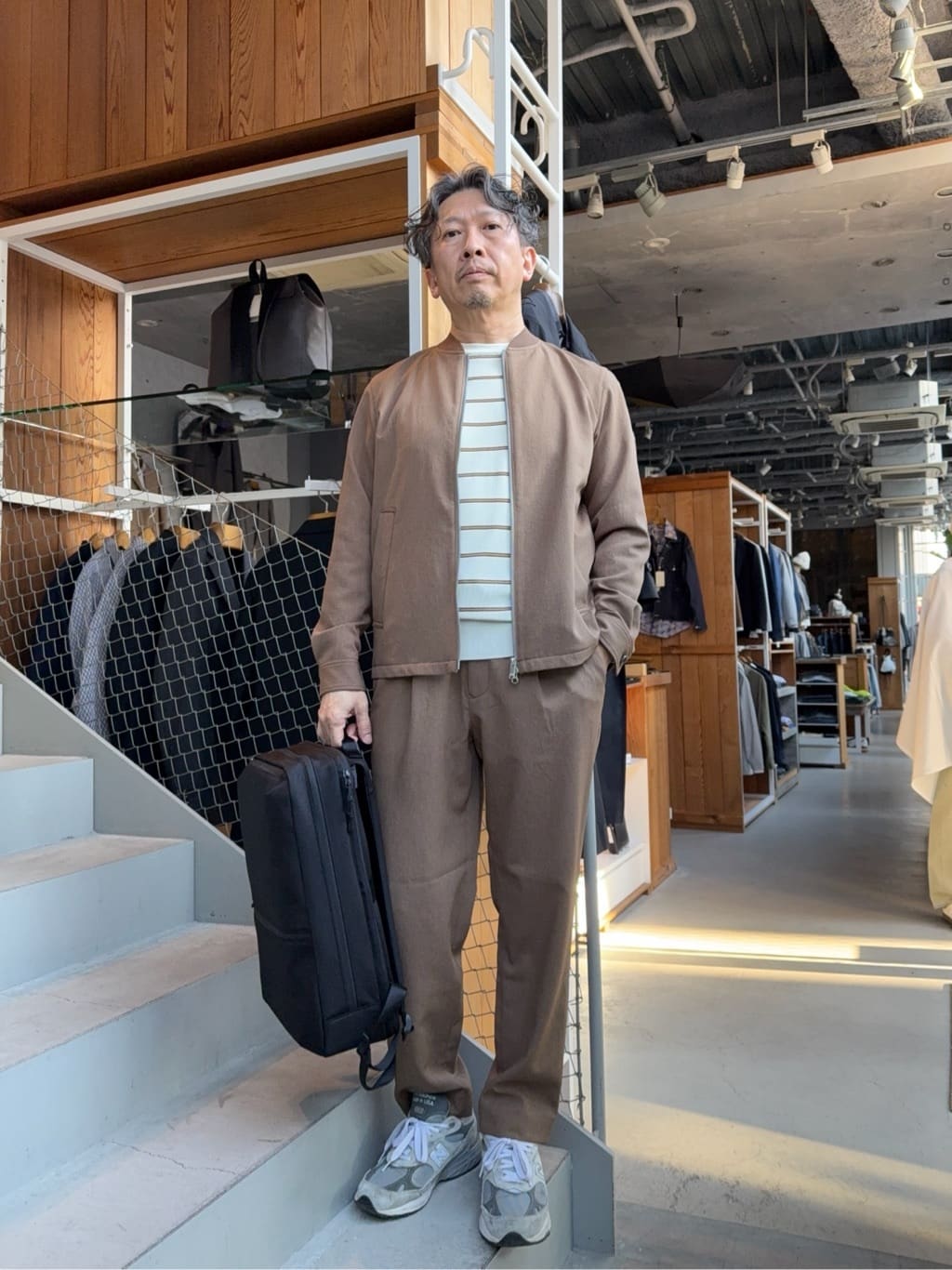 デザイナーTAKEman さんの「TAKEO KIKUCHI｜◆【体温フィットベルト搭載】ZeRoG(R)fit（ゼロジーフィット）バックパック」を使ったコーディネート