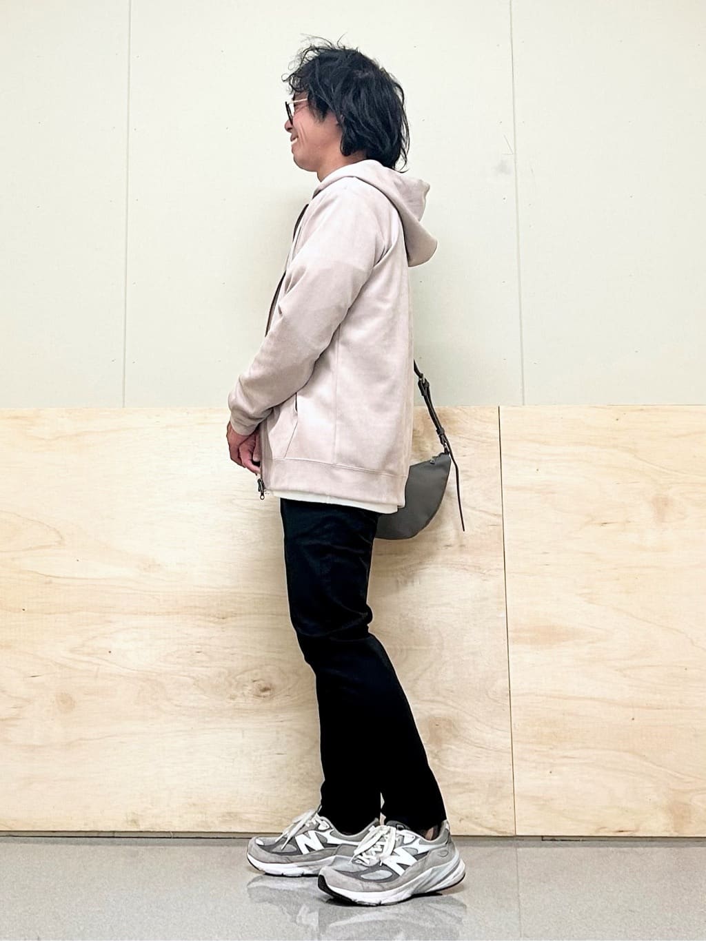 KENJI Iさんの「THE SHOP TK｜【オールシーズン穿ける！】7DAYSストレッチへリンボンパンツ　ON&hArr;OFF兼用」を使ったコーディネート