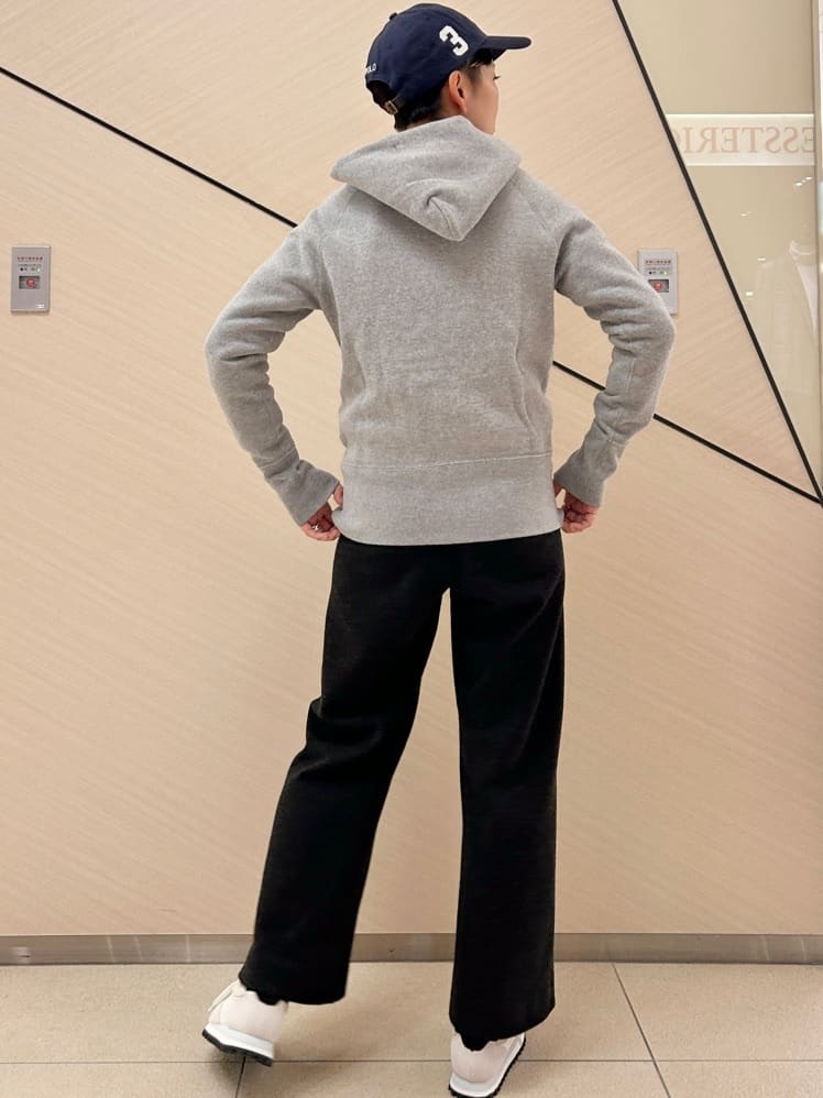 OCHIAIさんの「DRESSTERIOR｜デキシー吊裏毛ジップアップパーカ」を使ったコーディネート