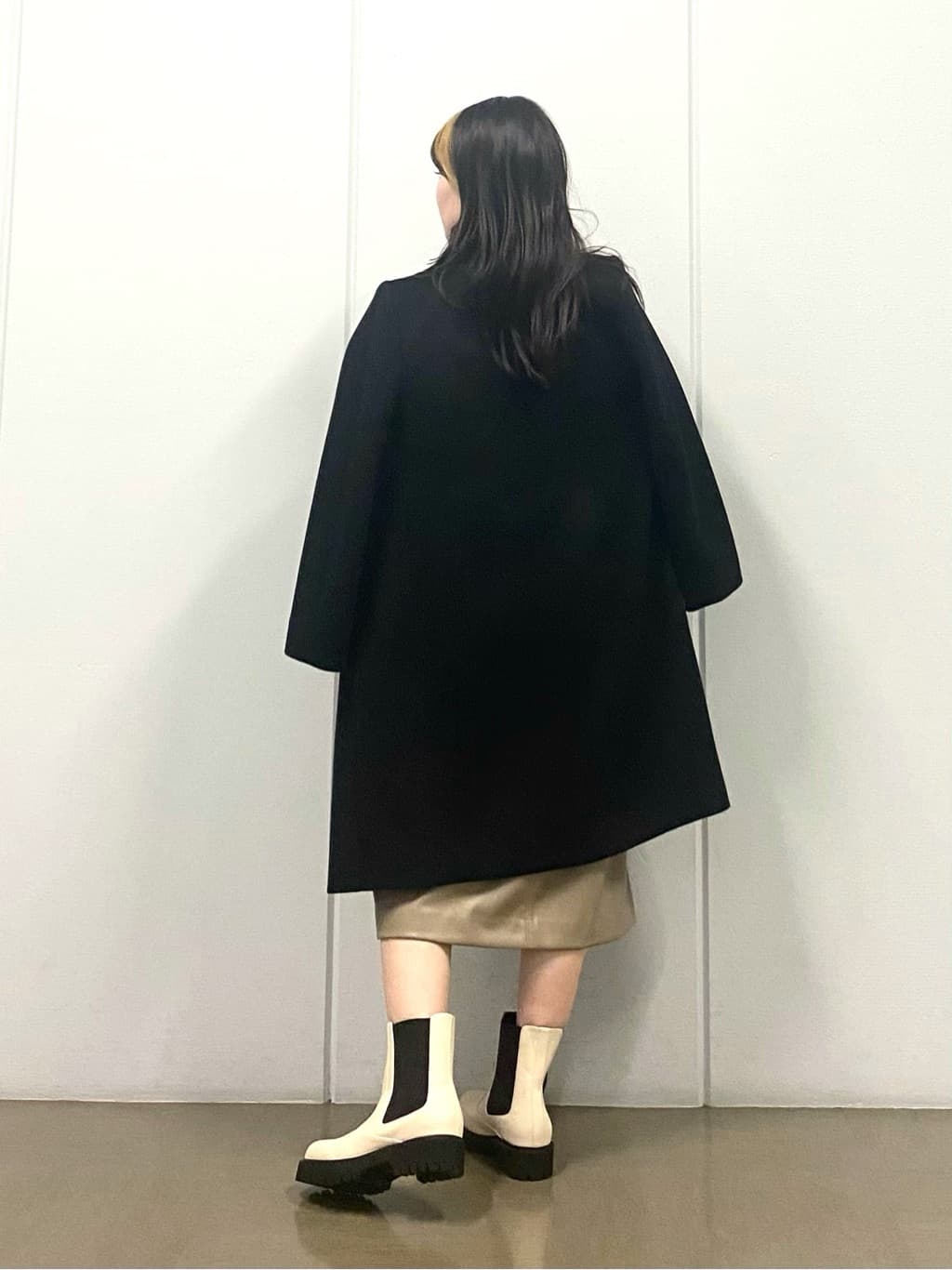 misakiさんの「INDIVI｜【定番人気！/名品コート/日本製】ウール100%チェスターコート」を使ったコーディネート