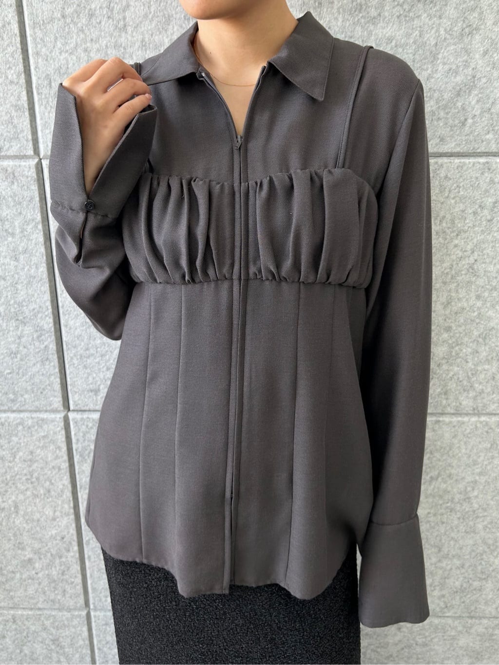 harunaさんの「CODE A｜lame skirt」を使ったコーディネート