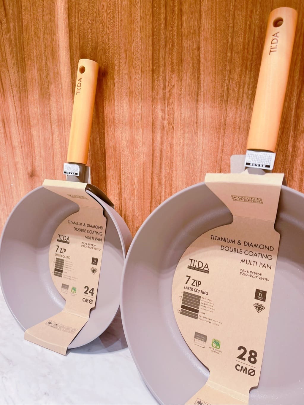 アリオ川口さんの「212 KITCHEN STORE｜チタン＆ダイヤモンドＷコーティング フライパン24cm GY ＜TI：DA ティーダ＞」を使ったコーディネート