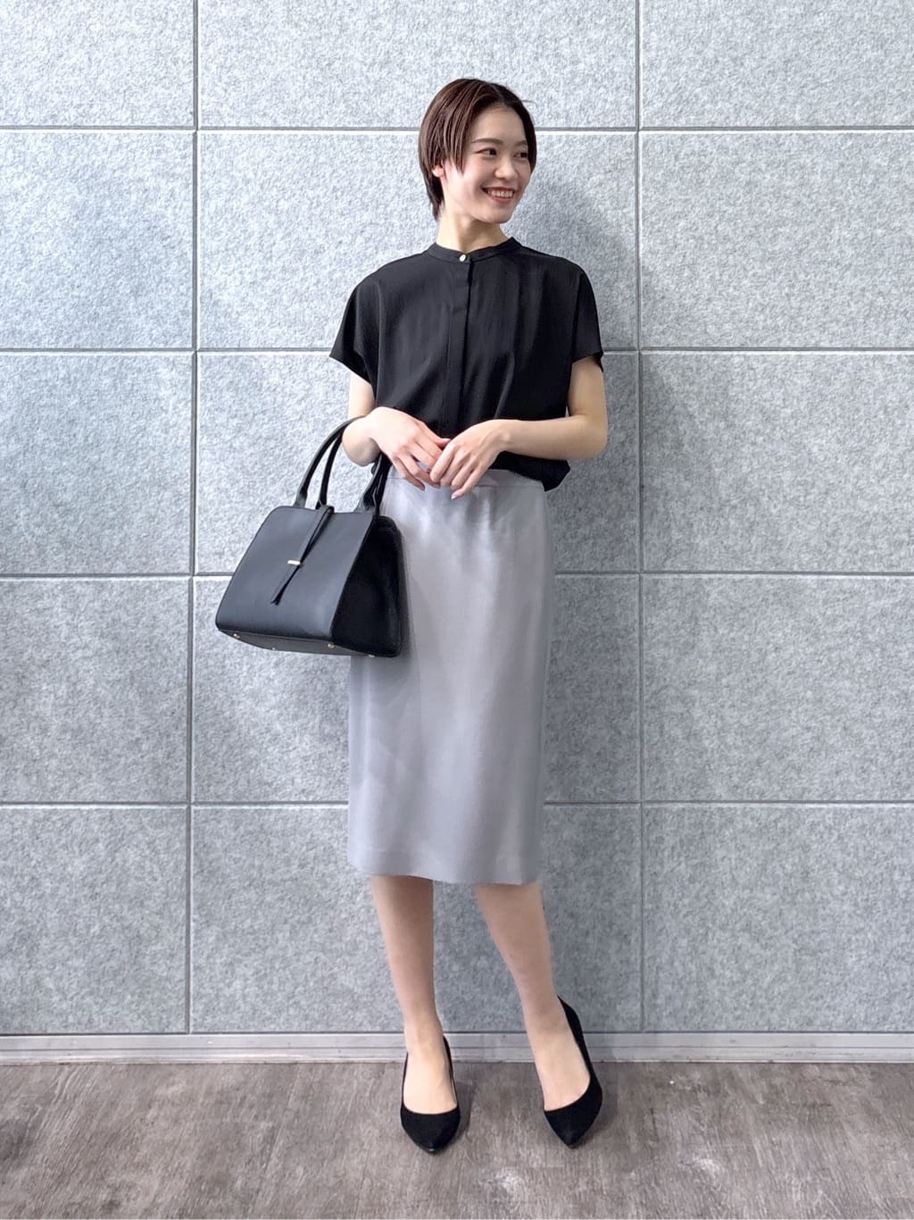 kanaeさんの「INDIVI｜【定番スーツ／UVケア／イージーケア／洗える】ウール調ストレートスカート」を使ったコーディネート