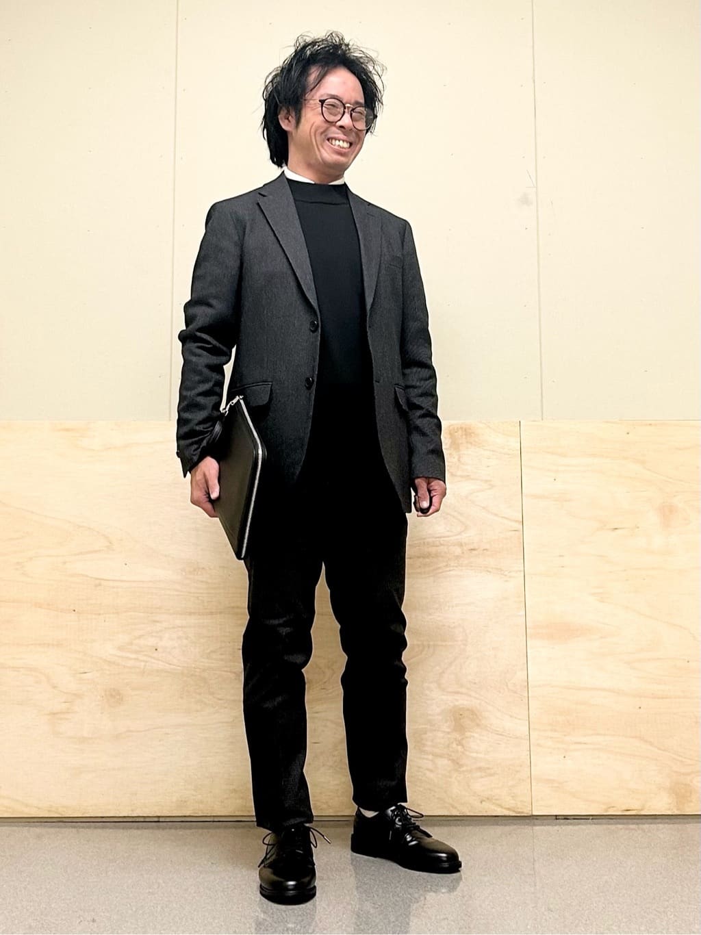 KENJI Iさんの「THE SHOP TK｜【ご好評につき再入荷！！】L字クラッチバッグ 冠婚葬祭/ビジネス/セレモニー/パーティー」を使ったコーディネート