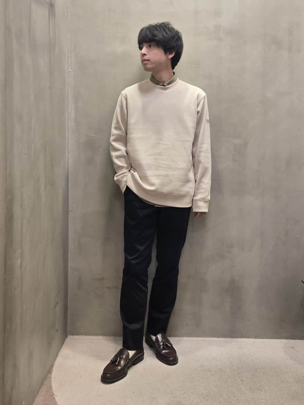 白木駆さんの「TAKEO KIKUCHI｜【オフィスカジュアル対応】ドレス チノパンツ」を使ったコーディネート