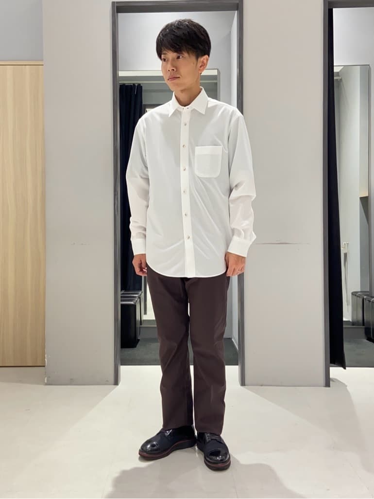 わいずみさんの「TAKEO KIKUCHI｜【Made in JAPAN】播州織 ストレッチ パンツ」を使ったコーディネート
