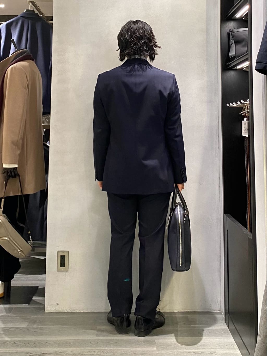 nishiさんの「TAKEO KIKUCHI｜ドビーストライプ ビジネス シャツ」を使ったコーディネート