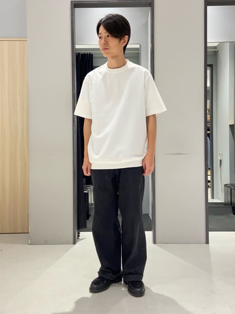 わいずみさんの「TAKEO KIKUCHI｜【抗菌防臭／5サイズ展開】ハイゲージポンチ Tシャツ」を使ったコーディネート