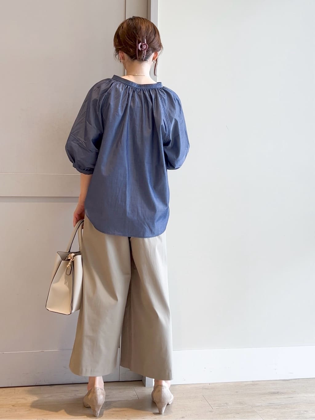yamakoさんの「grove｜サマーハイパーストレッチワイドパンツ」を使ったコーディネート