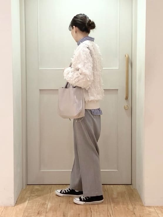 tamuさんの「SHOO･LA･RUE｜◆【S-LL】一枚で主役級。フリンジが目を惹くゆるニット」を使ったコーディネート