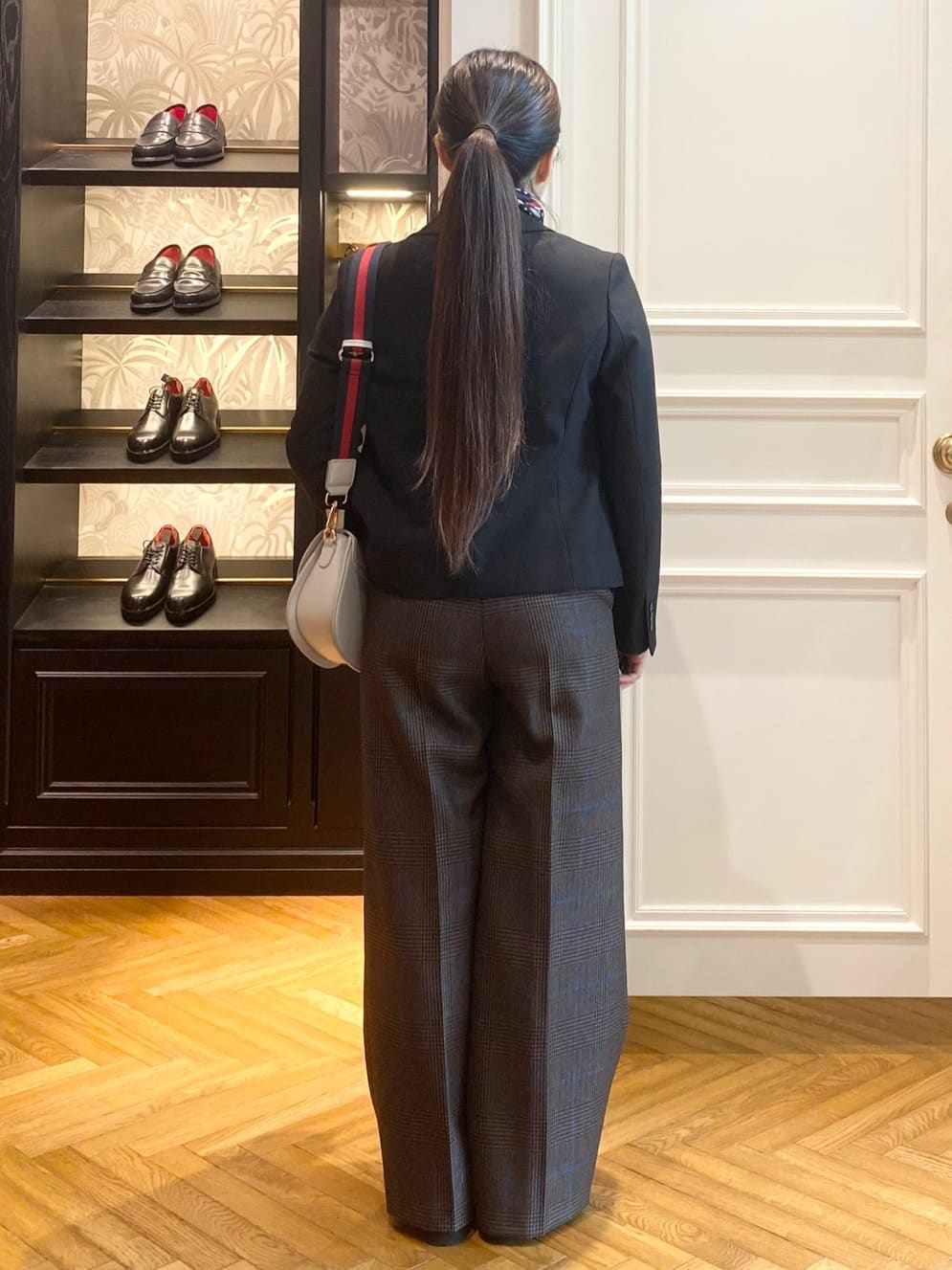 c.wさんの「DRESSTERIOR｜オーバーラップサークルシルクスカーフ」を使ったコーディネート