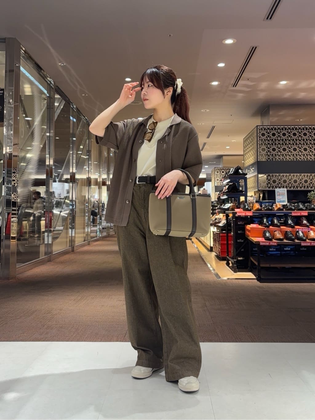 ウミさんの「TAKEO KIKUCHI｜【抗菌防臭／5サイズ展開】ハイゲージポンチ Tシャツ」を使ったコーディネート