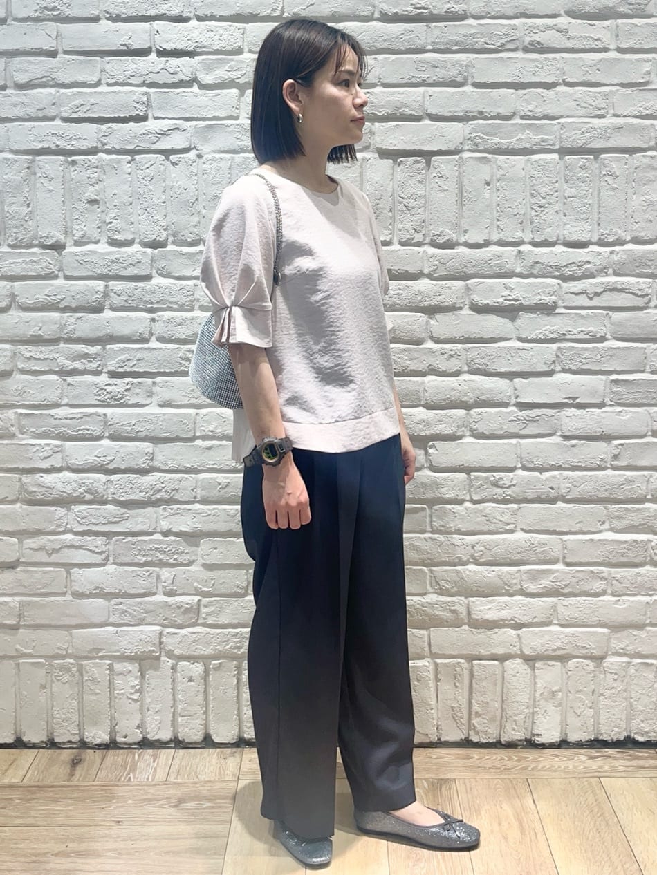 がんさんの「index｜《8色展開／XS-LLサイズ》タックパフスリーブブラウス【洗濯機洗い可／吸水速乾／防シワ／抗ピル】」を使ったコーディネート