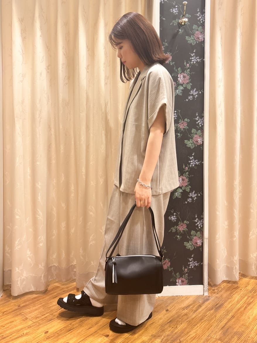 りぃさんの「SHOO･LA･RUE｜」を使ったコーディネート