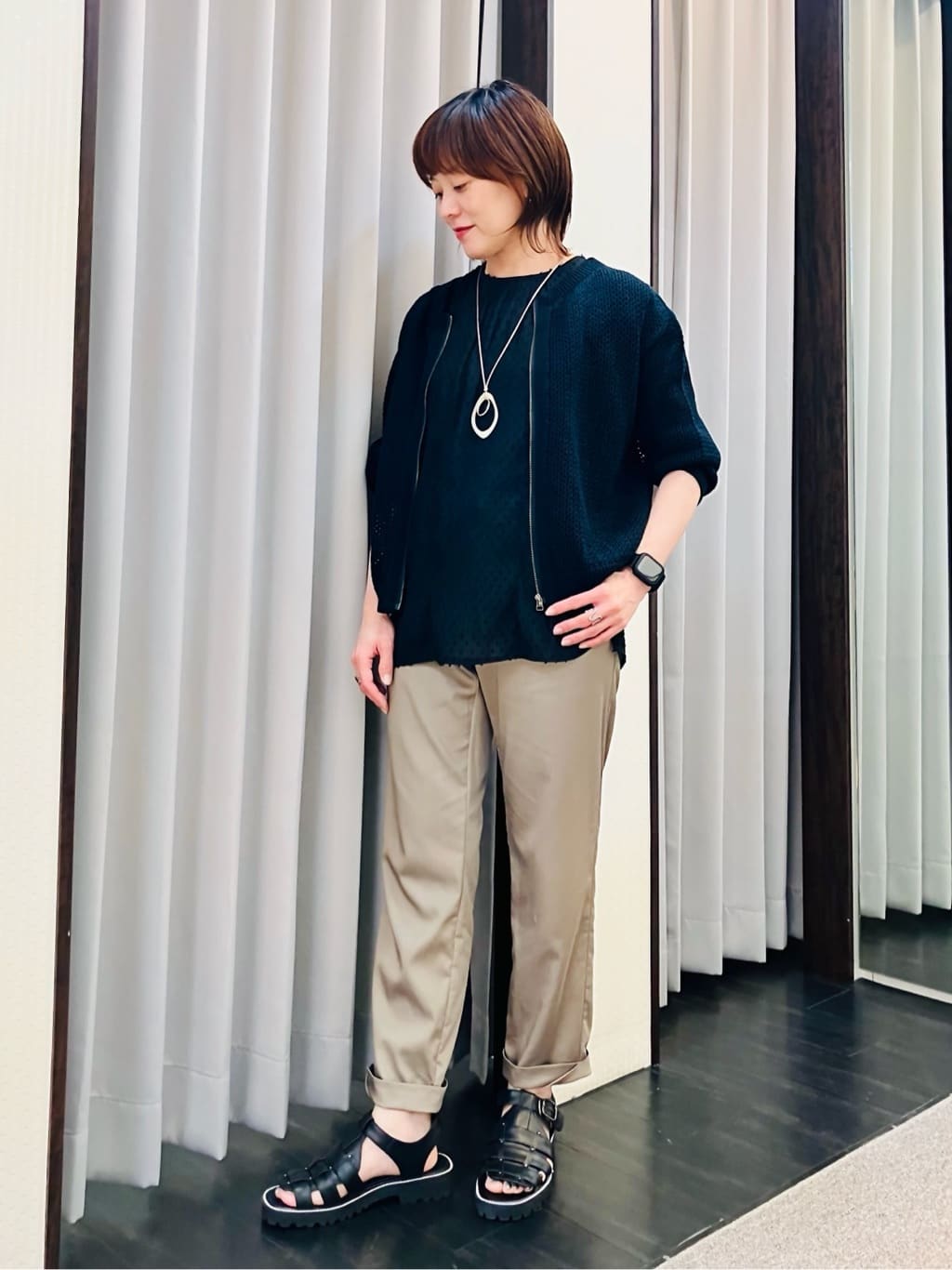 YUKIさんの「INDIVI｜【60cm四方】スクエアスカーフ」を使ったコーディネート