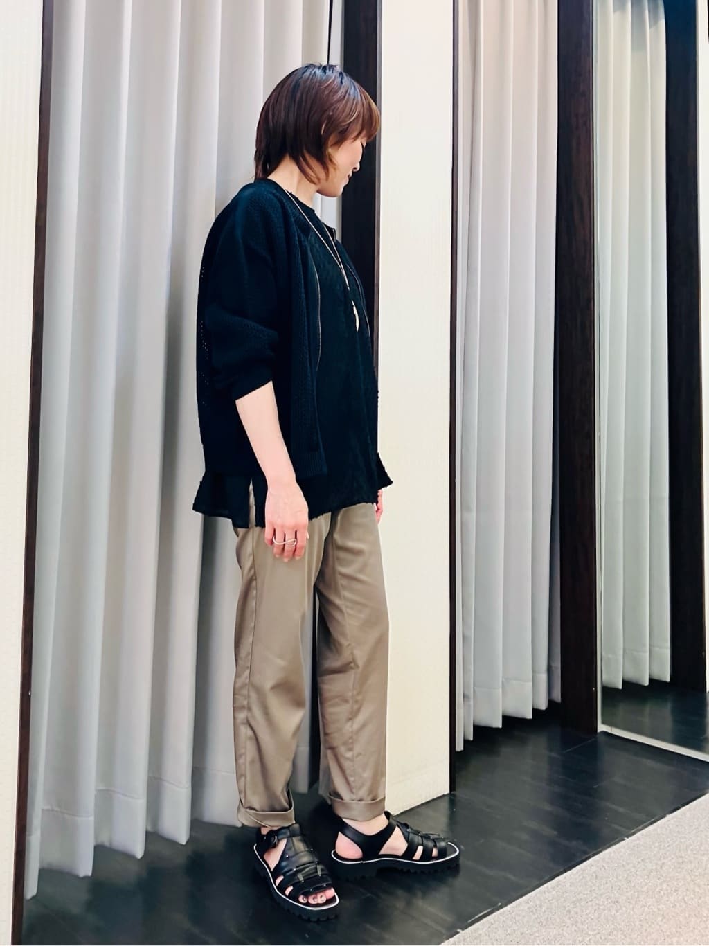 YUKIさんの「INDIVI｜【60cm四方】スクエアスカーフ」を使ったコーディネート