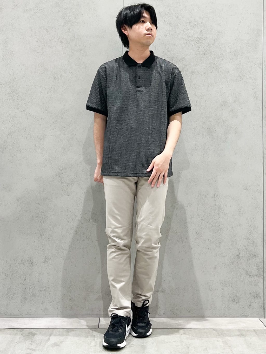 SHI-MAさんの「THE SHOP TK｜【オールシーズン穿ける！】7DAYSストレッチへリンボンパンツ　ON&hArr;OFF兼用」を使ったコーディネート