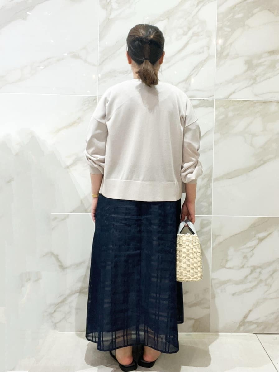 ayuさんの「index｜《8色展開／XS-LLサイズ》タックパフスリーブブラウス【洗濯機洗い可／吸水速乾／防シワ／抗ピル】」を使ったコーディネート