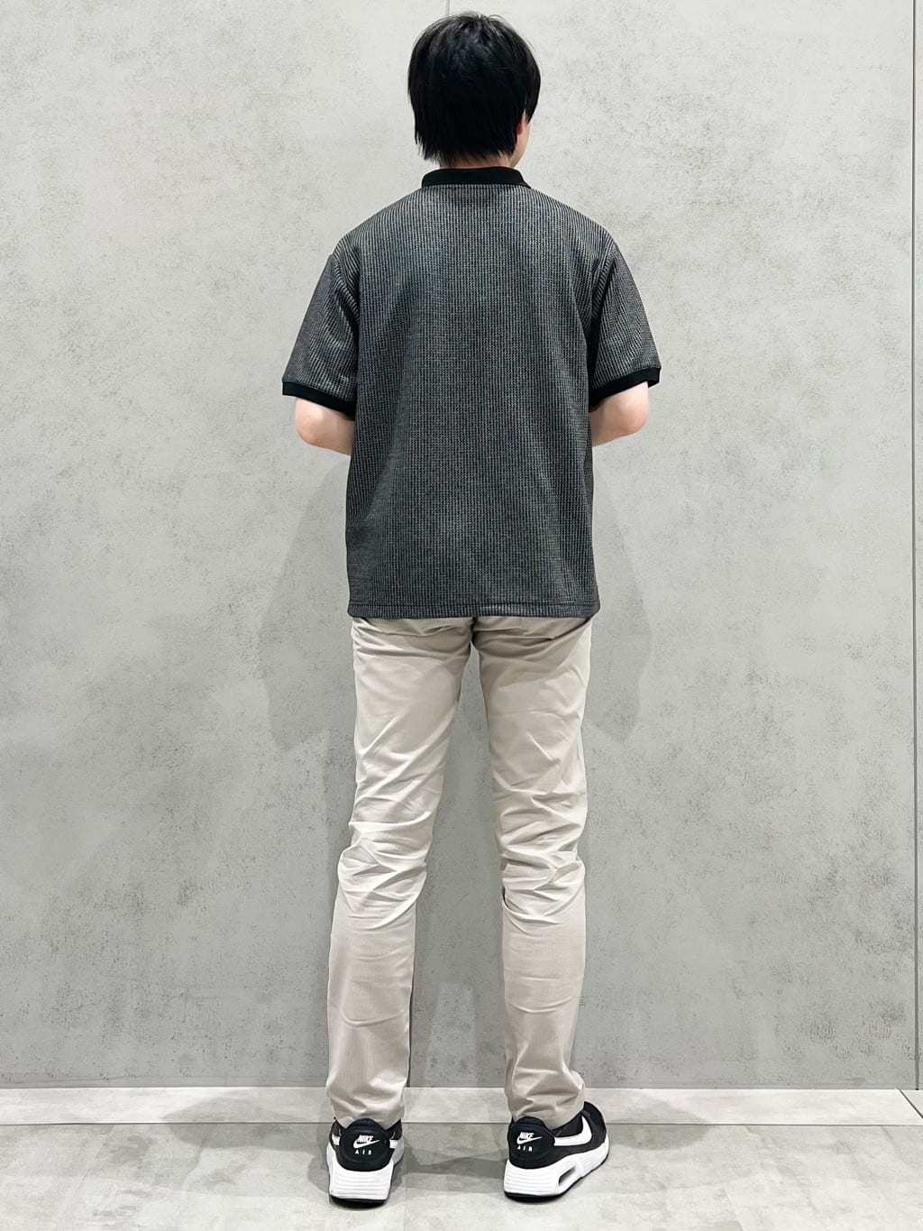 SHI-MAさんの「THE SHOP TK｜【オールシーズン穿ける！】7DAYSストレッチへリンボンパンツ　ON&hArr;OFF兼用」を使ったコーディネート