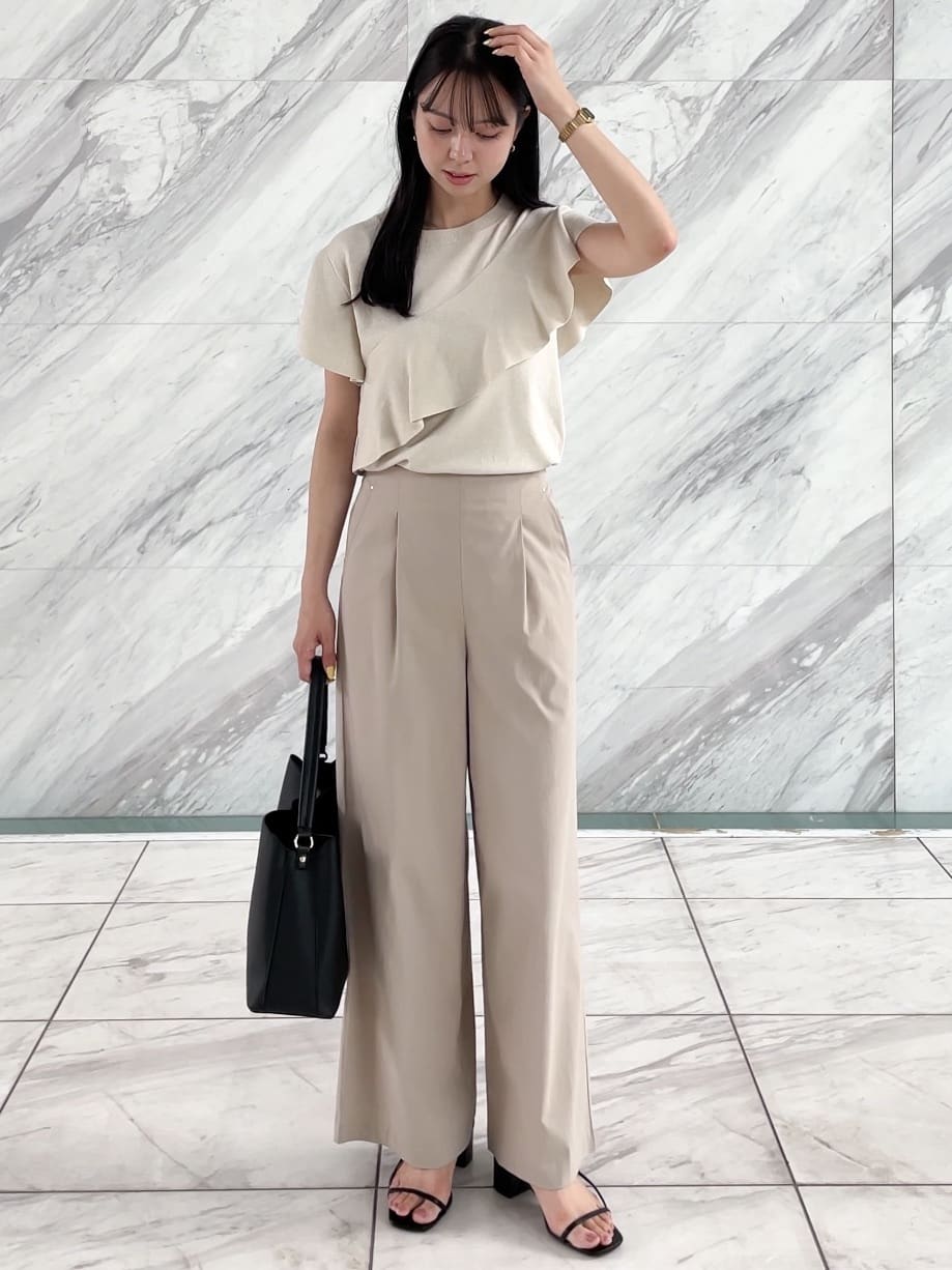NATSUMIさんの「grove｜高身長さん向け＋10cm【接触冷感】サマーハイパーストレッチワイドパンツ」を使ったコーディネート