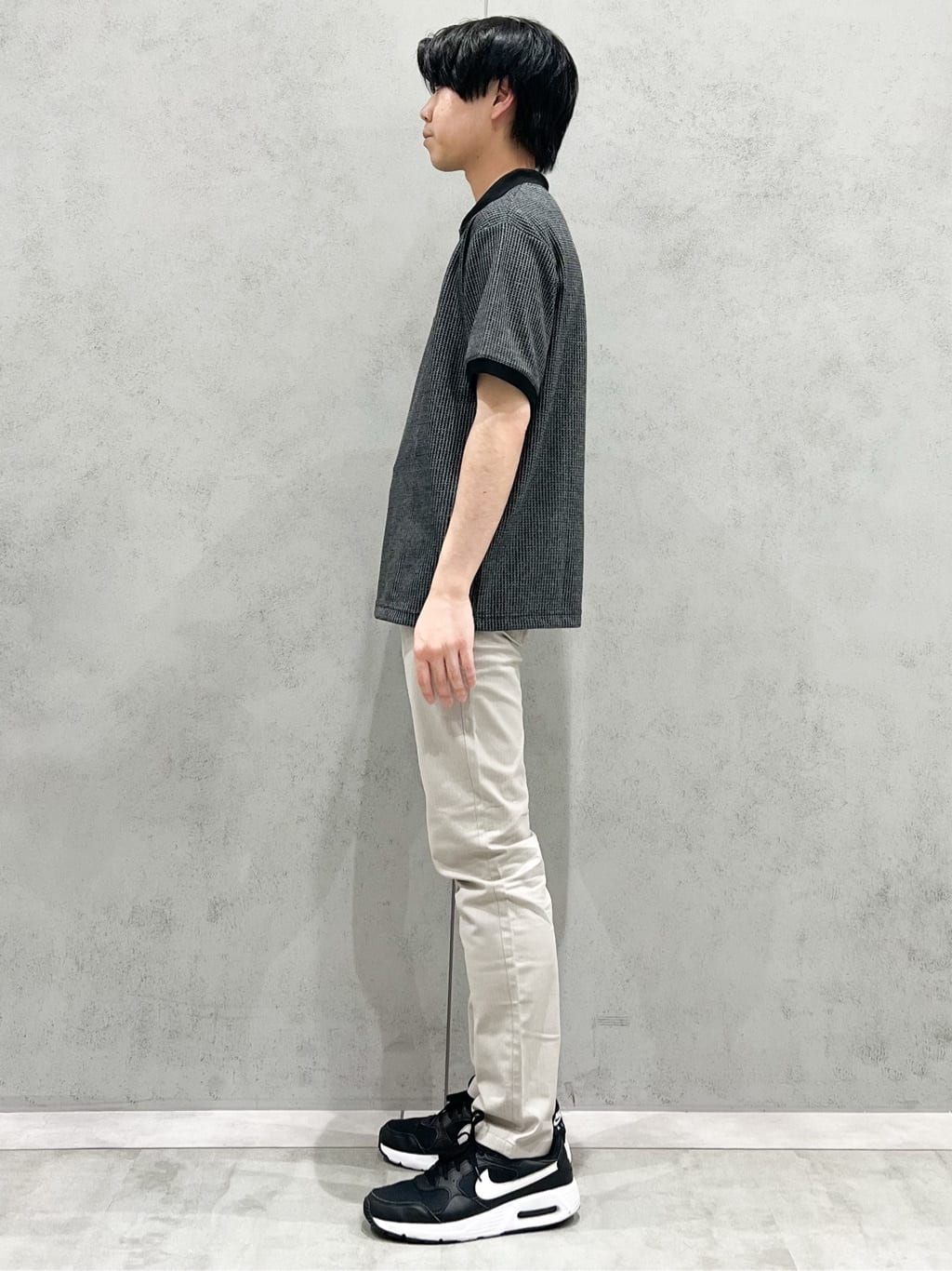 SHI-MAさんの「THE SHOP TK｜【オールシーズン穿ける！】7DAYSストレッチへリンボンパンツ　ON&hArr;OFF兼用」を使ったコーディネート