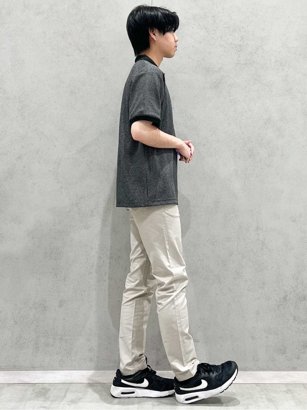 SHI-MAさんの「THE SHOP TK｜【オールシーズン穿ける！】7DAYSストレッチへリンボンパンツ　ON&hArr;OFF兼用」を使ったコーディネート
