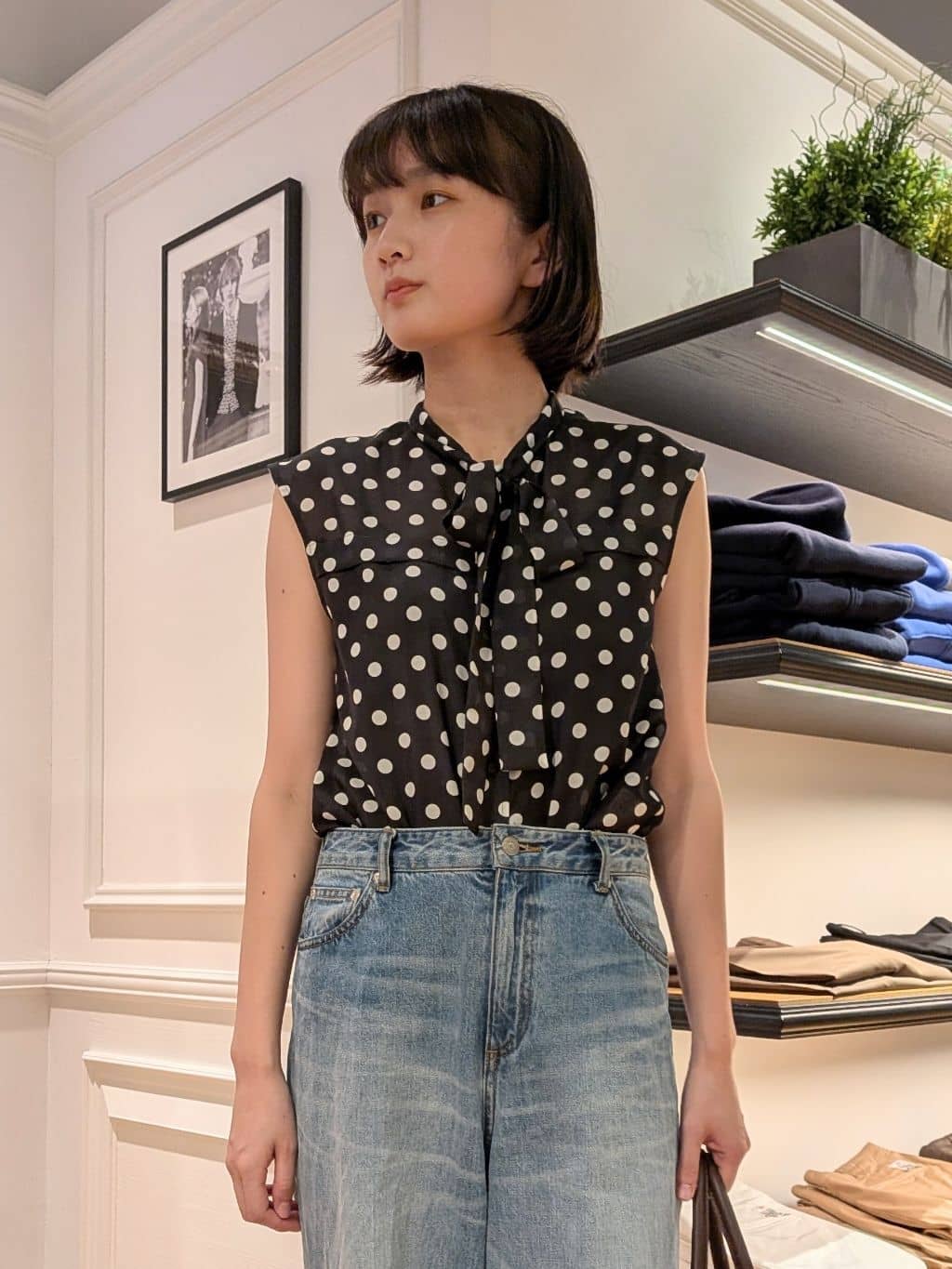 saoriさんの「DRESSTERIOR｜ヴィンテージ加工ワイドデニムパンツ」を使ったコーディネート