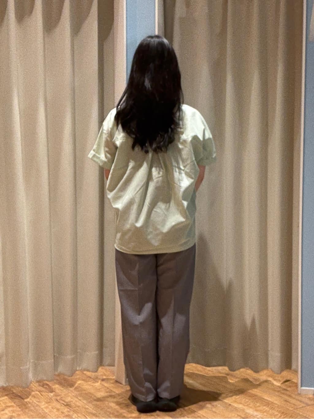 Haruさんの「SHOO･LA･RUE｜◆【高レビュー/洗える/UV/吸水速乾】洗濯後しわになりにくいリネンブレンドドルマンシャツ」を使ったコーディネート
