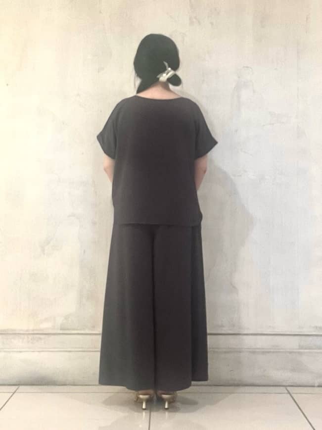 Mizukiさんの「UNTITLED｜◆【セットアップ可/接触冷感/イージーケア】リラクミスト　2WAYブラウス」を使ったコーディネート