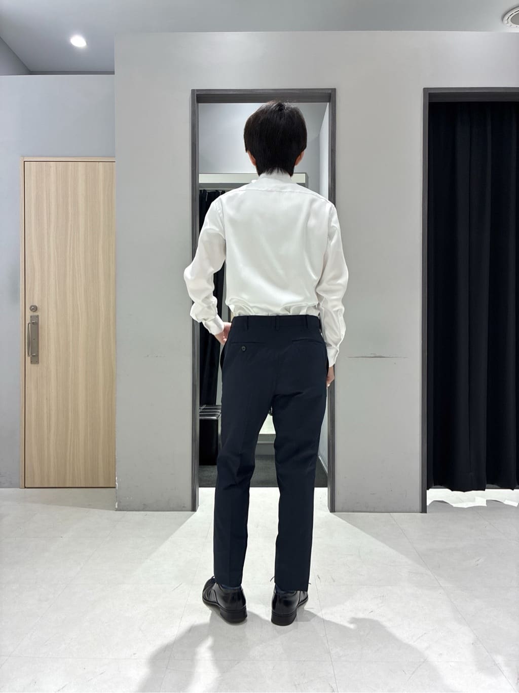 わいずみさんの「TAKEO KIKUCHI｜【Three by Three】シャイニーシャークピンヘッド ベスト / 3ピース対応」を使ったコーディネート