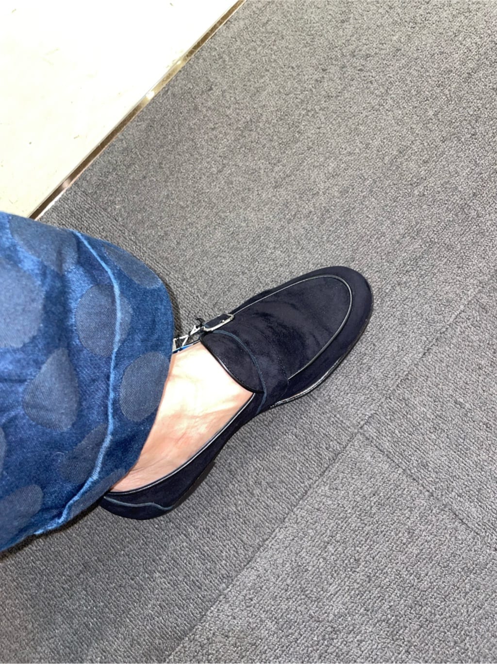 MAKOTO AIさんの「TAKEO KIKUCHI｜【ベーシック】レザー クラッチバッグ」を使ったコーディネート