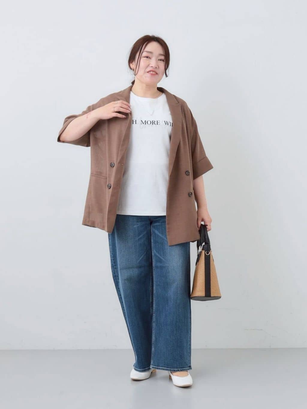 kaoさんの「INDIVI｜【褒められデニム】ワイドストレート デニムパンツ」を使ったコーディネート