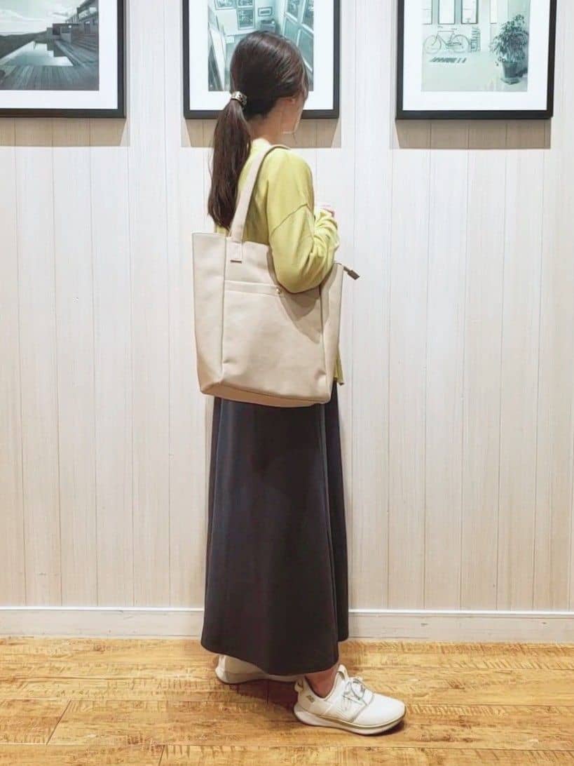 なっちゃんさんの「SHOO･LA･RUE｜◆【洗える/S-LL】ナチュラル感が上品 サッと羽織れるカーディガン」を使ったコーディネート