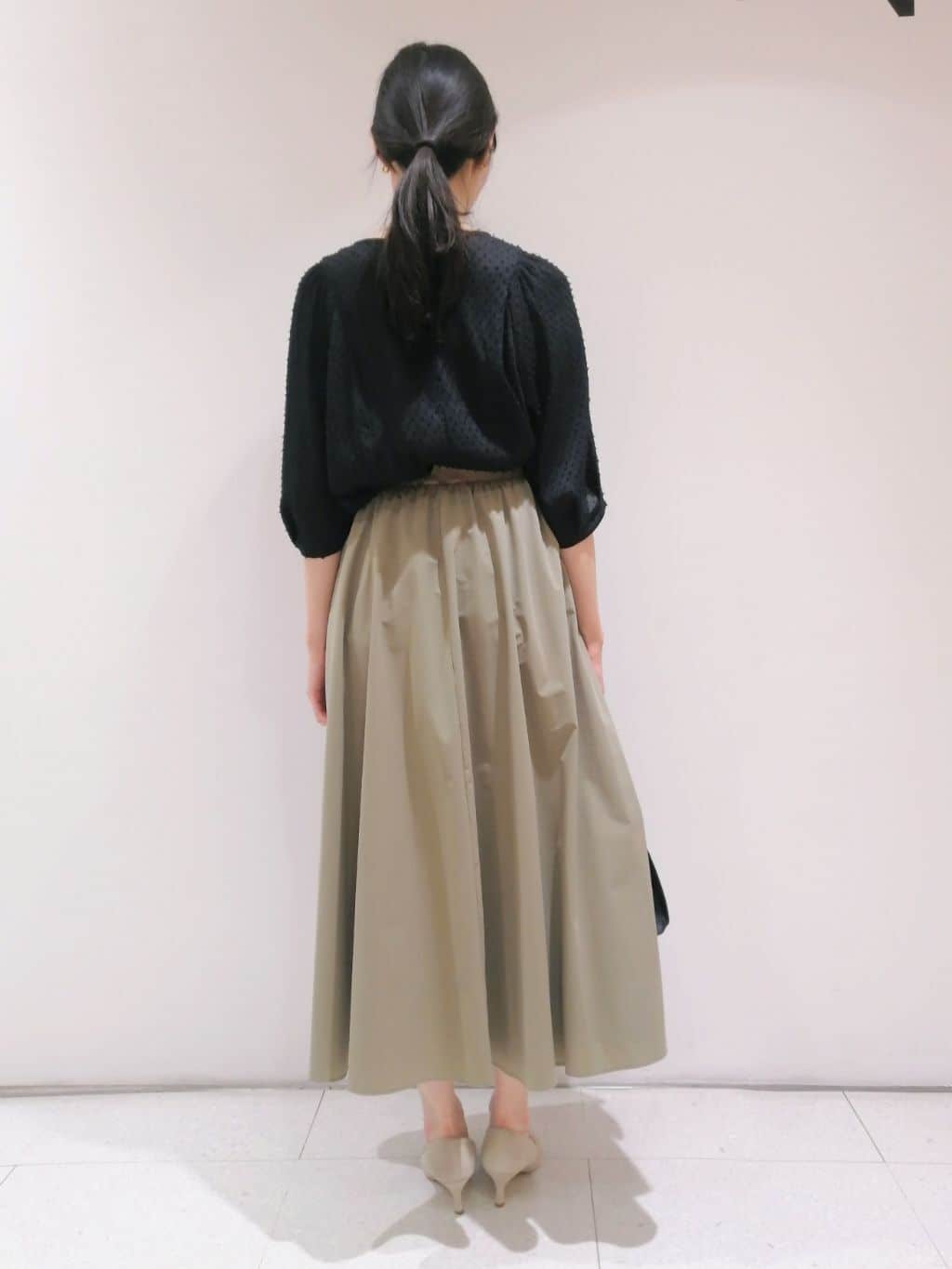 ayanoさんの「INDIVI｜【60cm四方】スクエアスカーフ」を使ったコーディネート