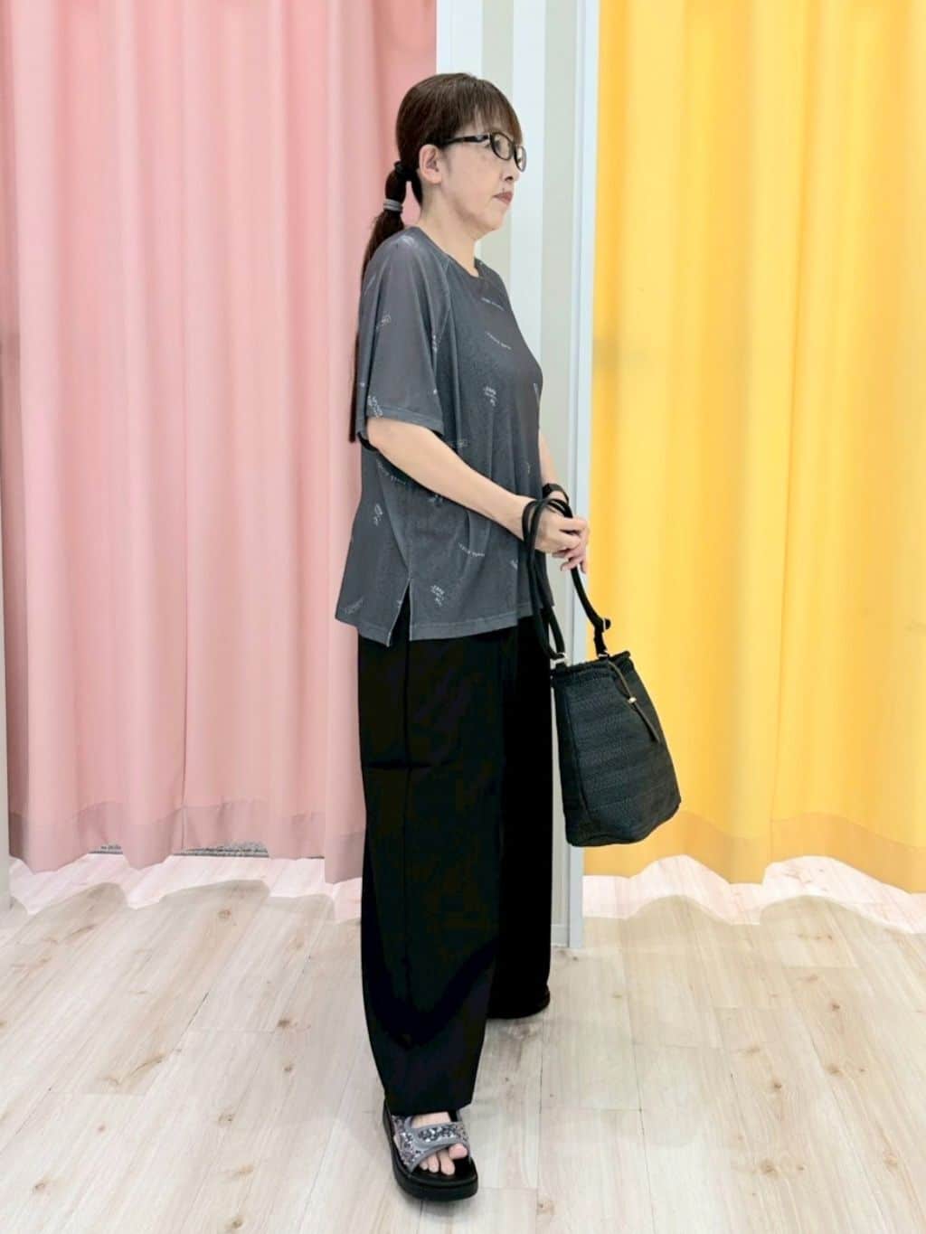 nonaさんの「SHOO･LA･RUE｜◆スパンコールベルトサンダル」を使ったコーディネート