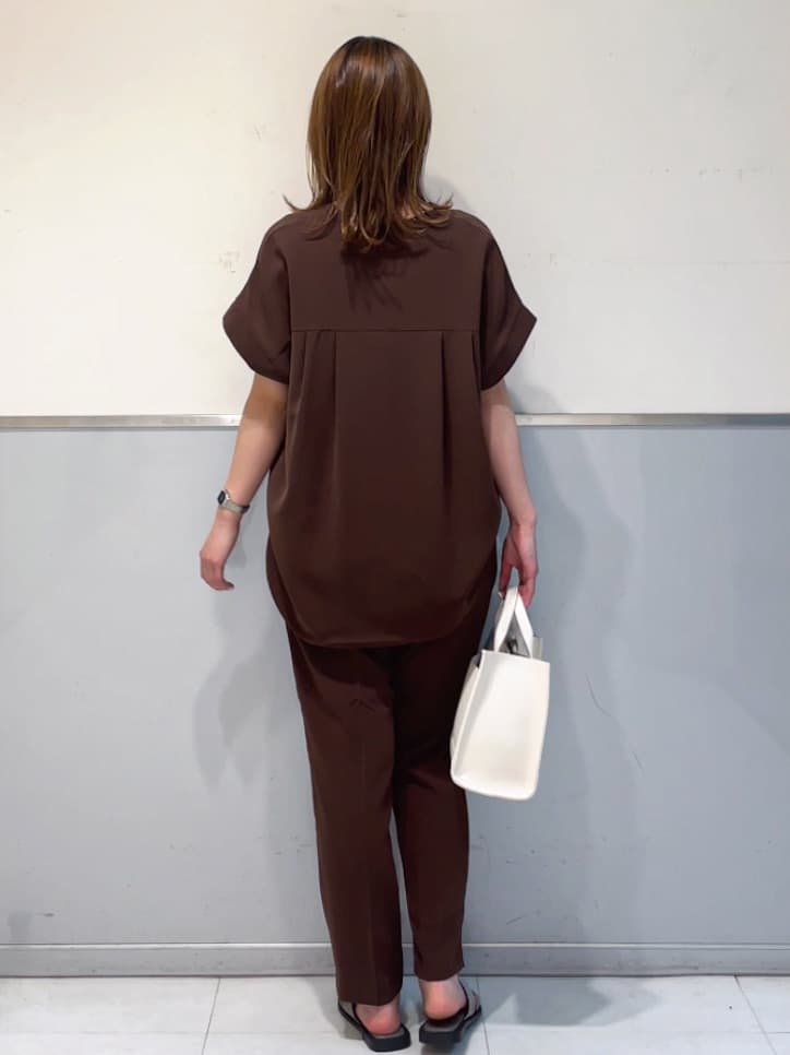 ミーさんの「index｜《7色展開／SS-LLサイズ》ストレッチスキッパーブラウス／セットアップ対応【洗濯機洗い可／防シワ】」を使ったコーディネート