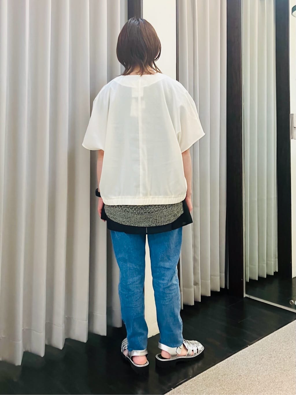 YUKIさんの「INDIVI｜【洗える／レイヤードにも活躍】ペプラムインナートップス」を使ったコーディネート