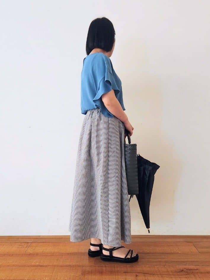 くまさんの「SHOO･LA･RUE｜【長傘/晴雨兼用】【Wpc．】遮光フリルクラシック ロング」を使ったコーディネート