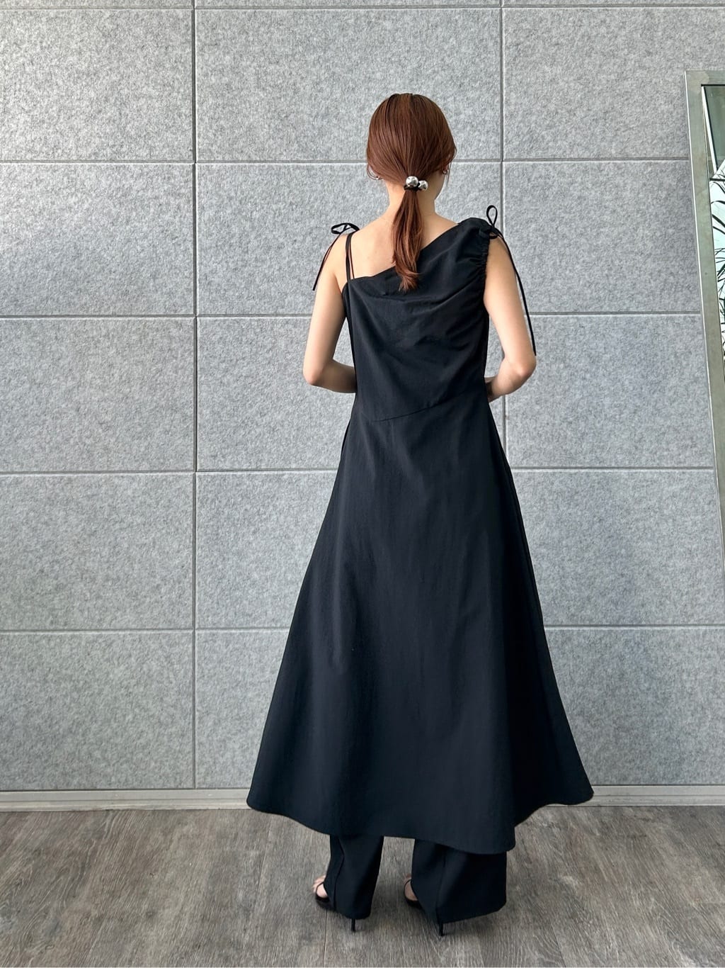 harunaさんの「CODE A｜asymmetry ribbon one－piece」を使ったコーディネート