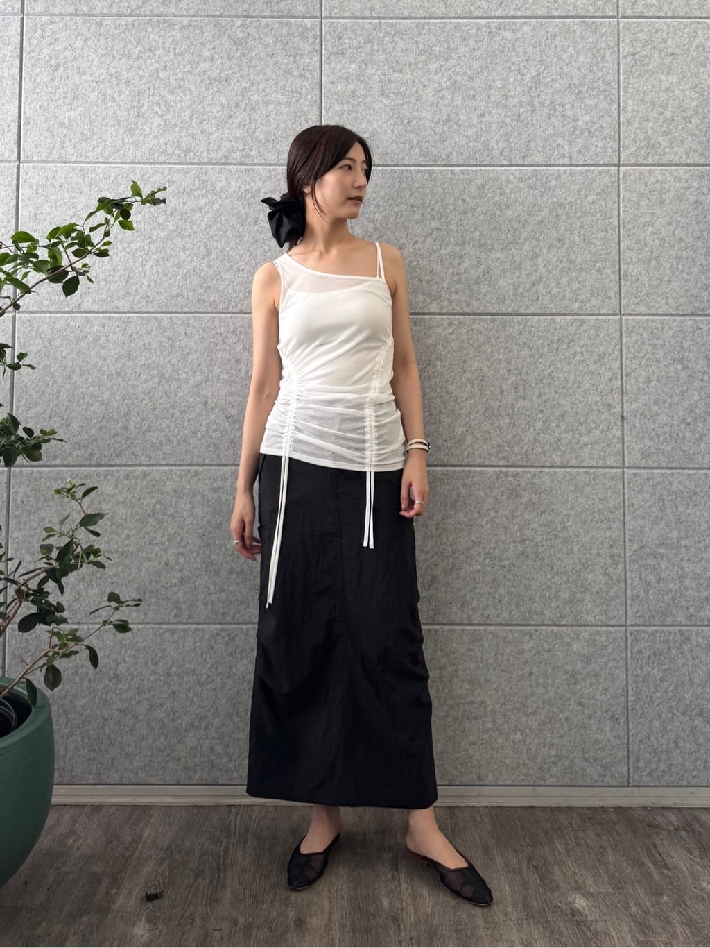 uchi__yamaさんの「CODE A｜asymmetry gather tank」を使ったコーディネート