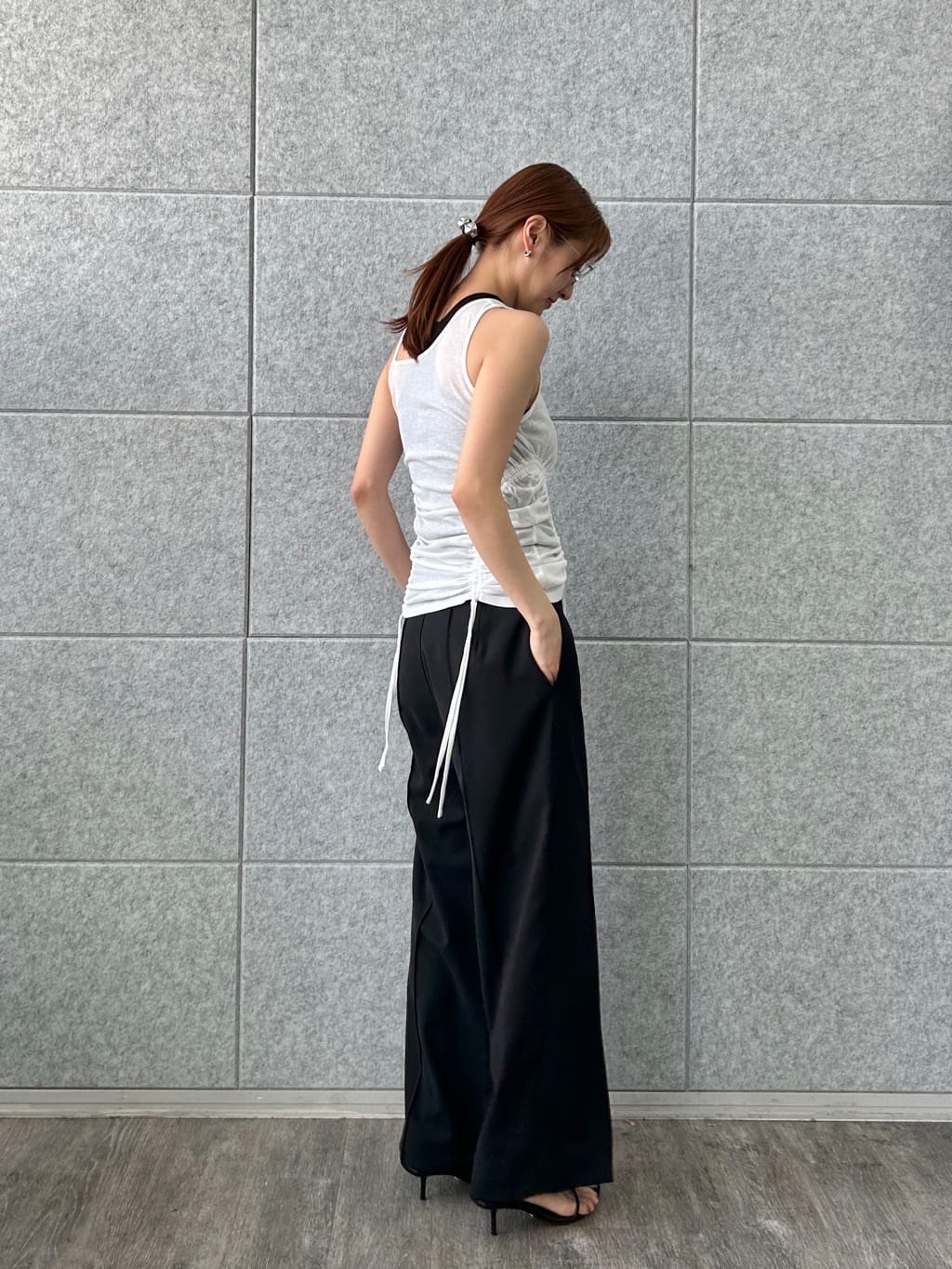 harunaさんの「CODE A｜french twill easy trouser」を使ったコーディネート