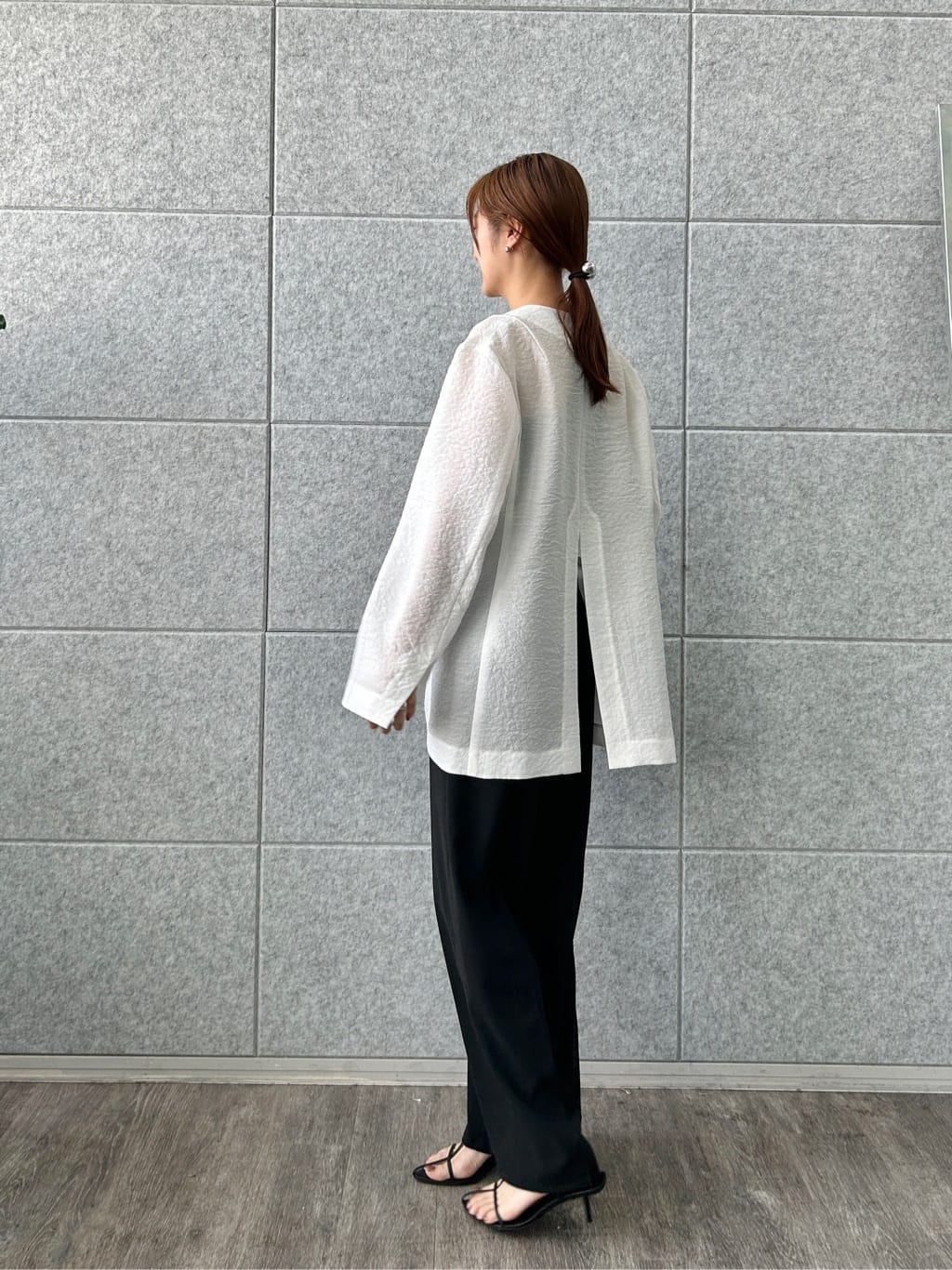 harunaさんの「CODE A｜french twill easy trouser」を使ったコーディネート