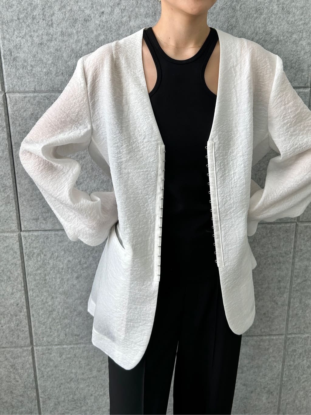 harunaさんの「CODE A｜french twill easy trouser」を使ったコーディネート